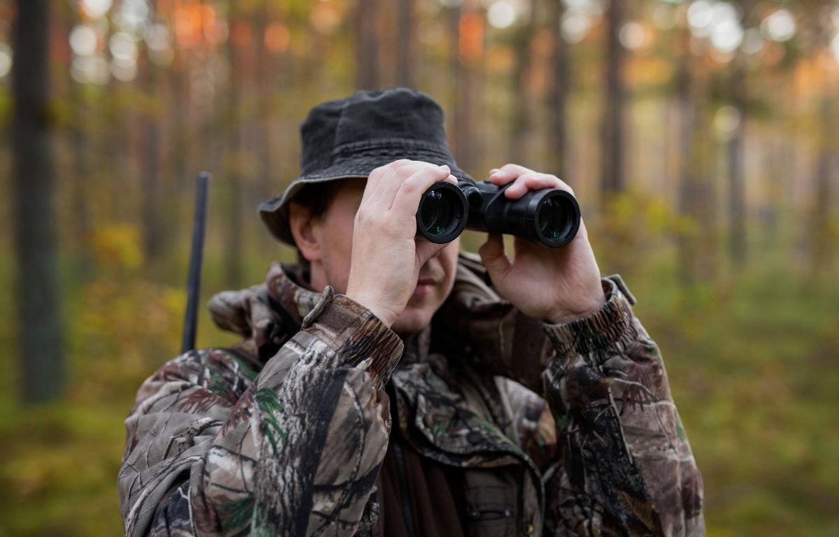 What to wear while deer hunting and other gear to bring